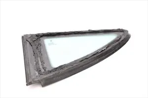 Ferrari - Used Parts 64018900-Q2 R.H.REAR SIDE GLASS